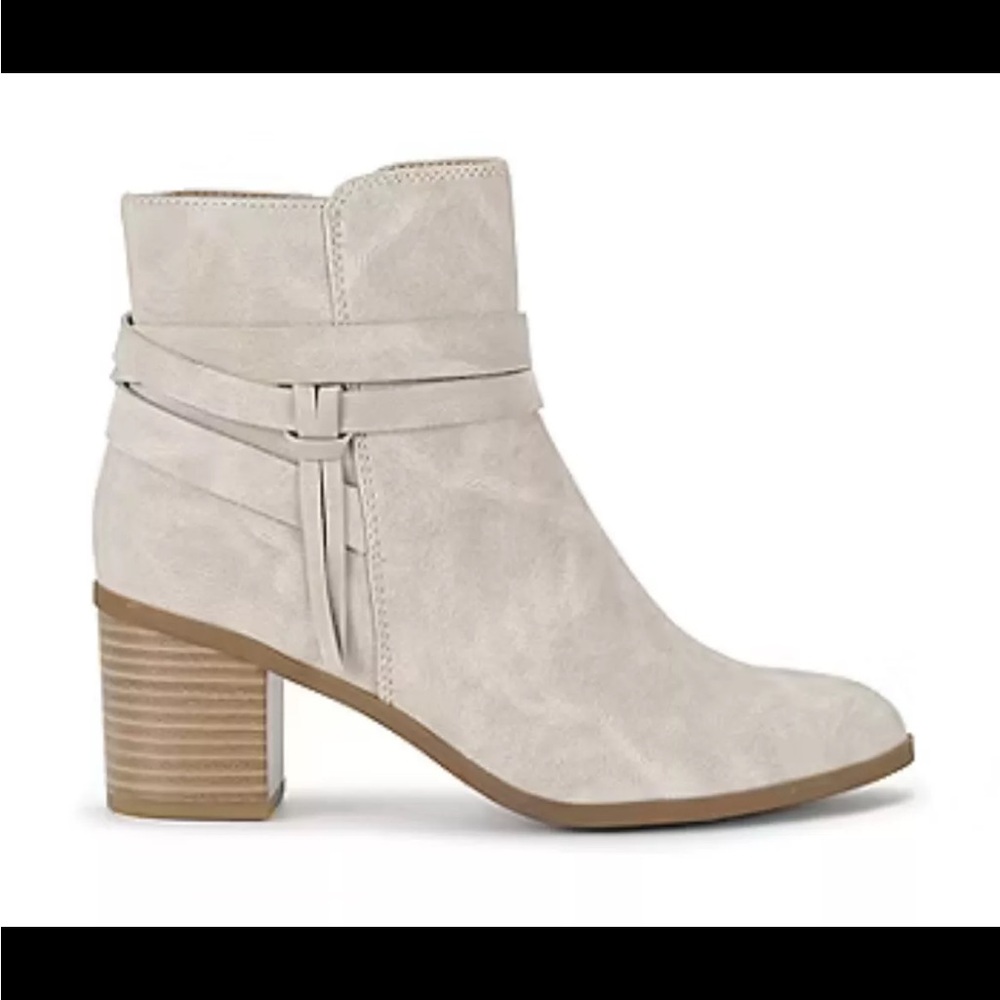 Frye and Co. Womens Indiana Stacked Heel Booties size 9.5 color beige